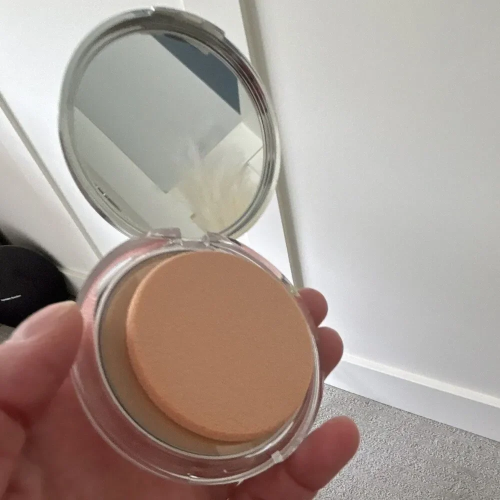 Clinique stay matte